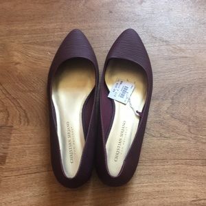 Burgundy pointy flats